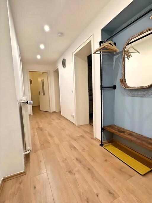 Urban & Chic: 2Bdr, Parkplatz Apartment Witten Exterior foto